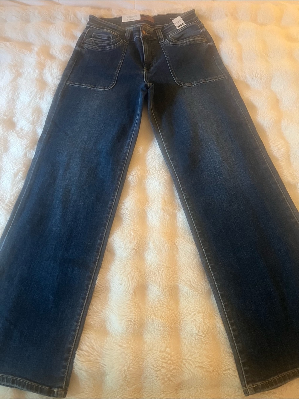 Judy Blue Women’s Mid Rise Medium Wash 90s Straight Leg Jeans fits size 10/12
